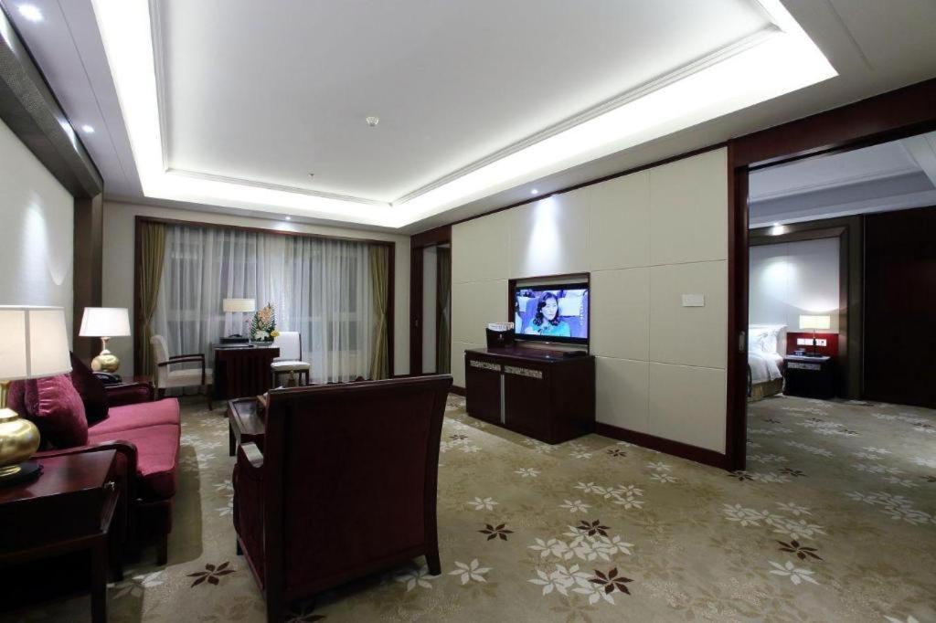 Linyi Blue Horizon International Hotel Yi He Extérieur photo