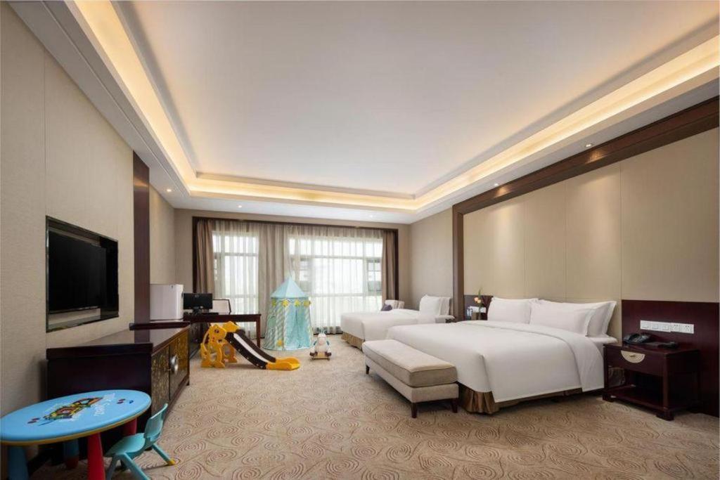 Linyi Blue Horizon International Hotel Yi He Extérieur photo