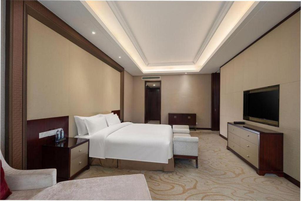 Linyi Blue Horizon International Hotel Yi He Extérieur photo
